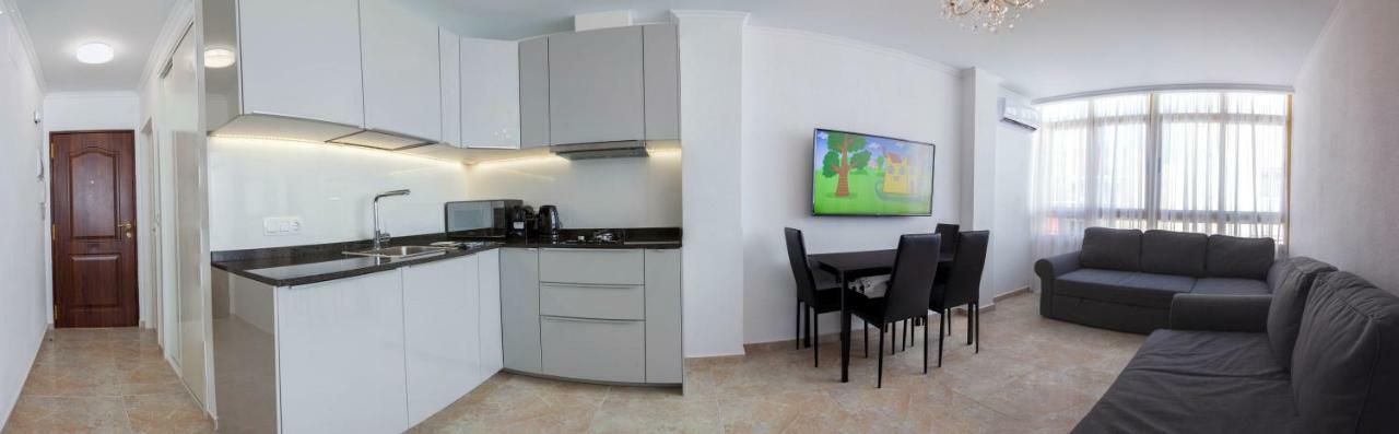 Apartment Islandia Torrevieja Bagian luar foto